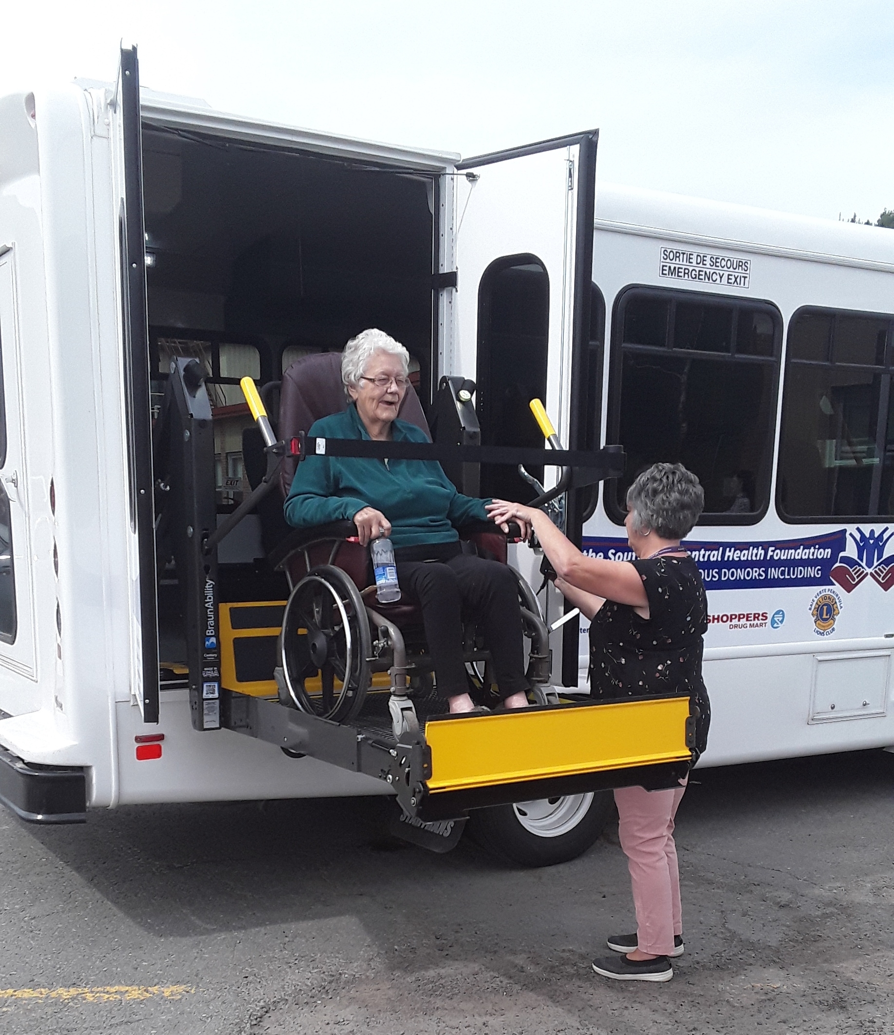Wheelchair Accessible Buses Keep Seniors Connected to their Communities